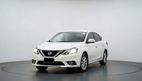 Nissan • Sentra