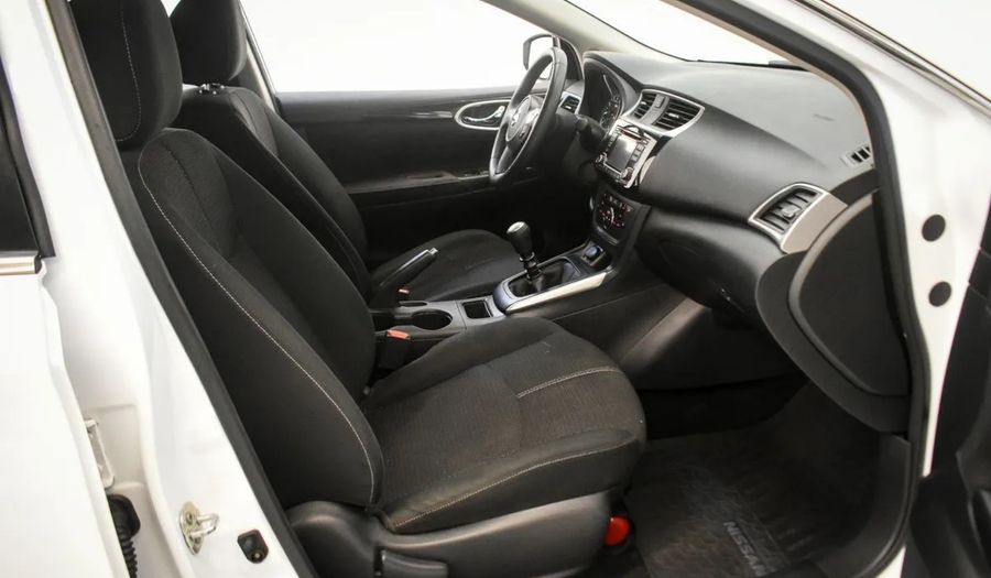 Nissan Sentra 1.8 ADVANCE Sedan 2018