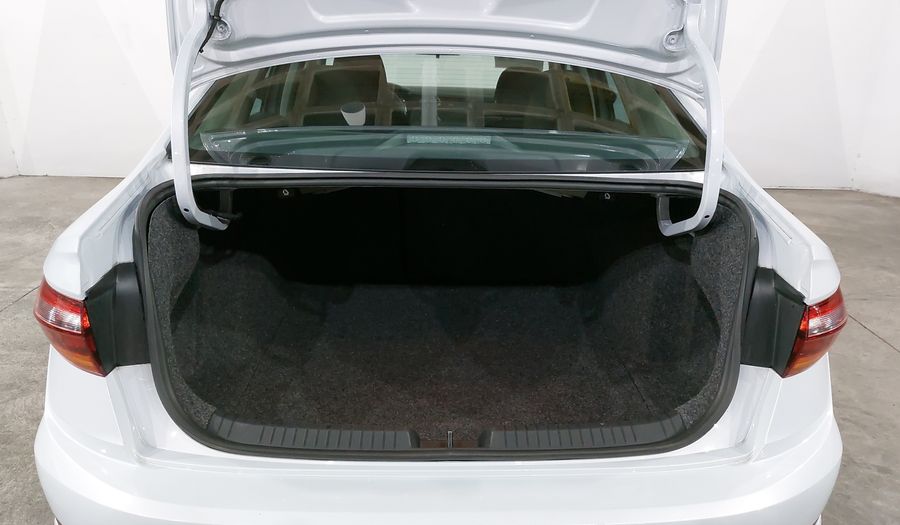 Volkswagen Jetta 1.4 COMFORTLINE AUTO Sedan 2019