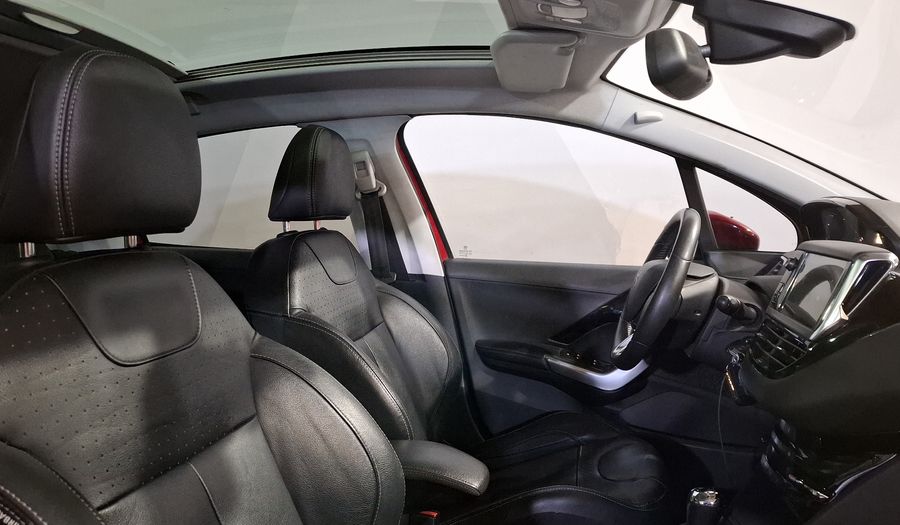 Peugeot 208 1.6 FELINE AT Hatchback 2015