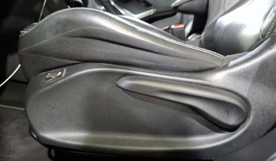 Peugeot 208 1.6 FELINE AT Hatchback 2015