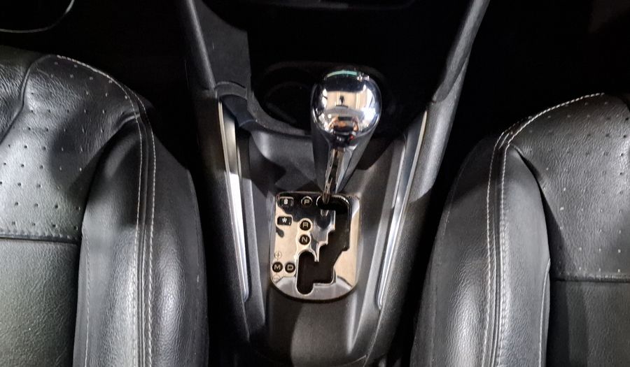 Peugeot 208 1.6 FELINE AT Hatchback 2015