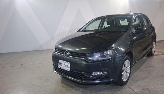 Volkswagen • Polo