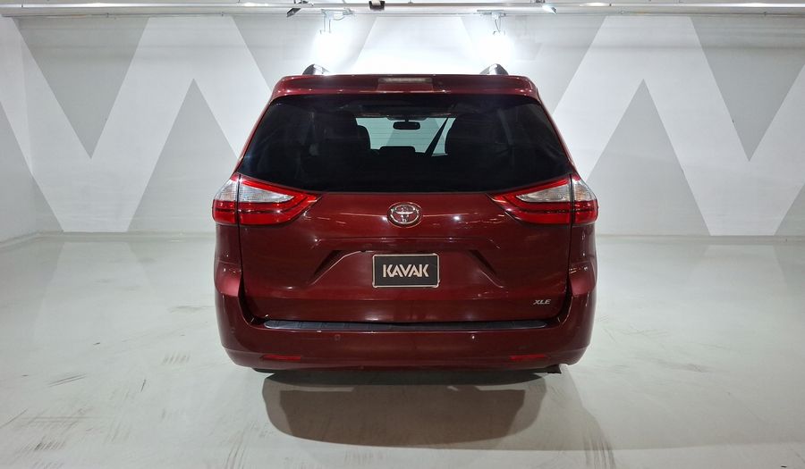 Toyota Sienna 3.5 XLE PIEL AT Minivan 2016