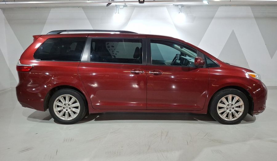 Toyota Sienna 3.5 XLE PIEL AT Minivan 2016
