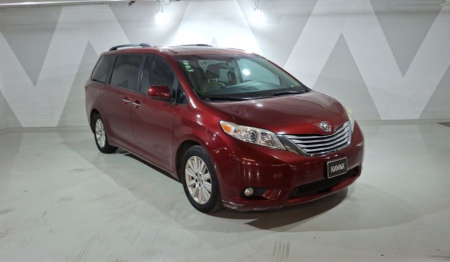 Toyota Sienna 3.5 XLE PIEL AT Minivan 2016
