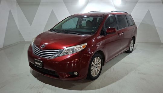 Toyota • Sienna
