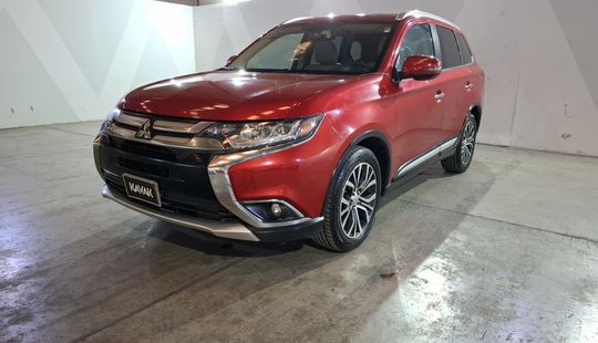 Mitsubishi • Outlander