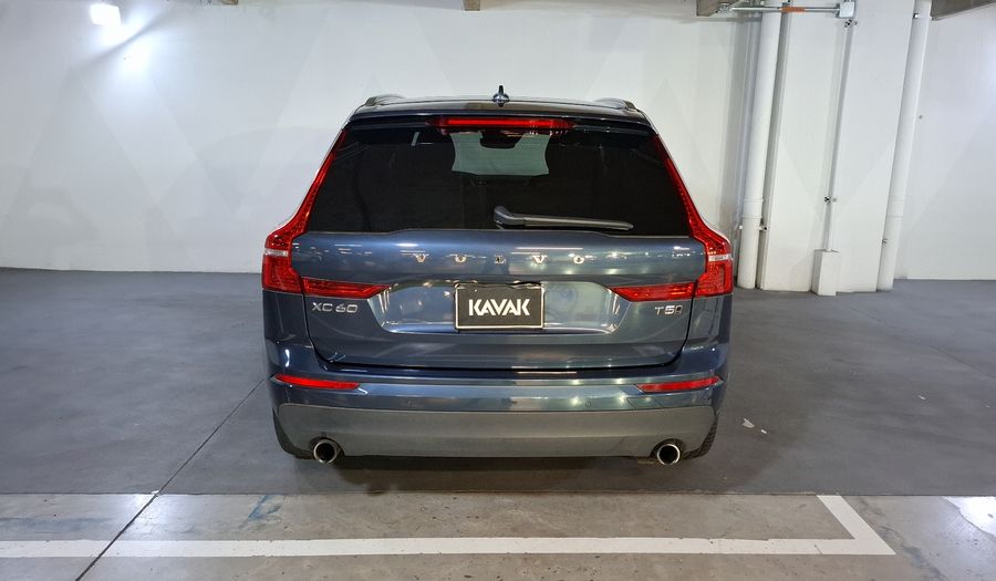 Volvo Xc60 2.0 T5 MOMENTUM AUTO AWD Suv 2021