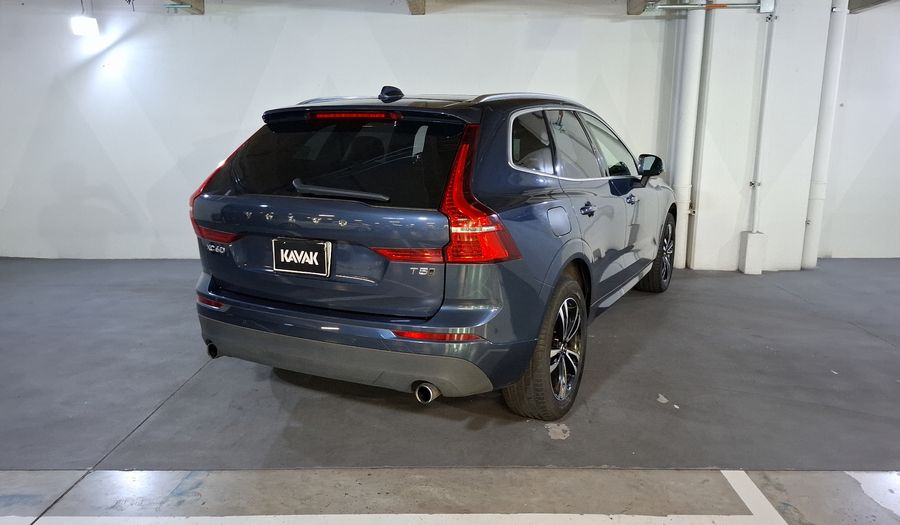 Volvo Xc60 2.0 T5 MOMENTUM AUTO AWD Suv 2021