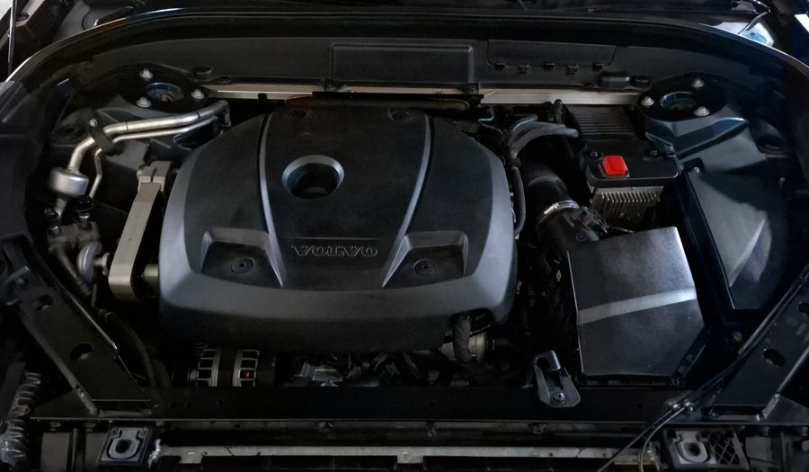 Volvo Xc60 2.0 T5 MOMENTUM AUTO AWD Suv 2021