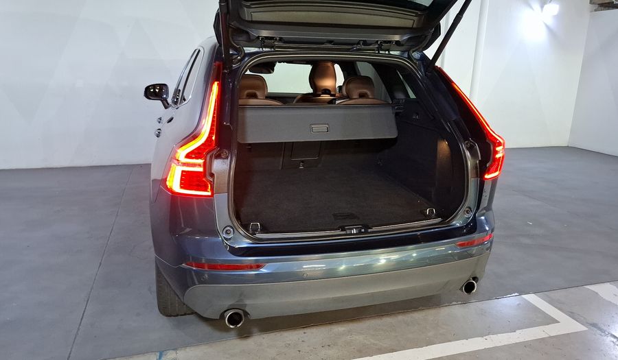 Volvo Xc60 2.0 T5 MOMENTUM AUTO AWD Suv 2021