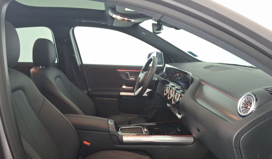 Mercedes Benz Clase Gla 1.3 MHEV GLA 200 NIGHT EDITION DCT Suv 2025