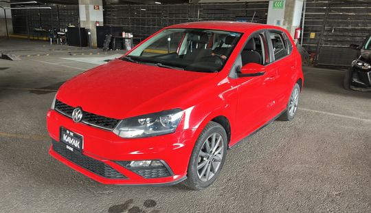 Volkswagen • Polo