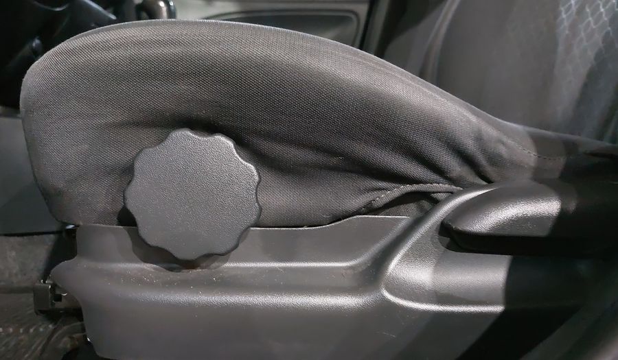 Mitsubishi Mirage 1.2 GLX MT Hatchback 2016