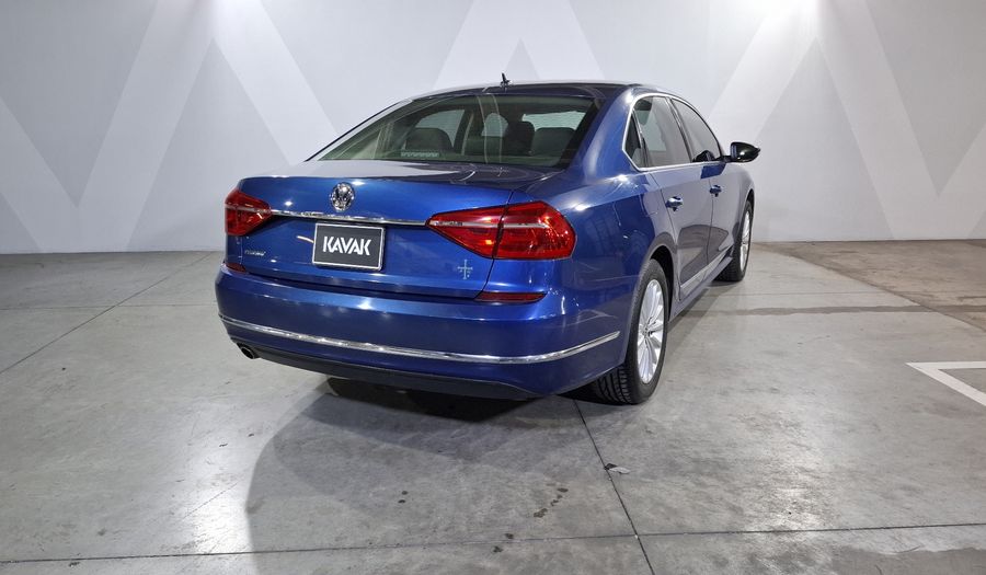 Volkswagen Passat 2.5 SPORTLINE Sedan 2016