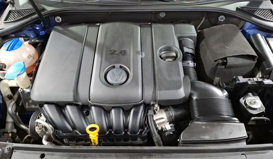 Volkswagen Passat 2.5 SPORTLINE Sedan 2016