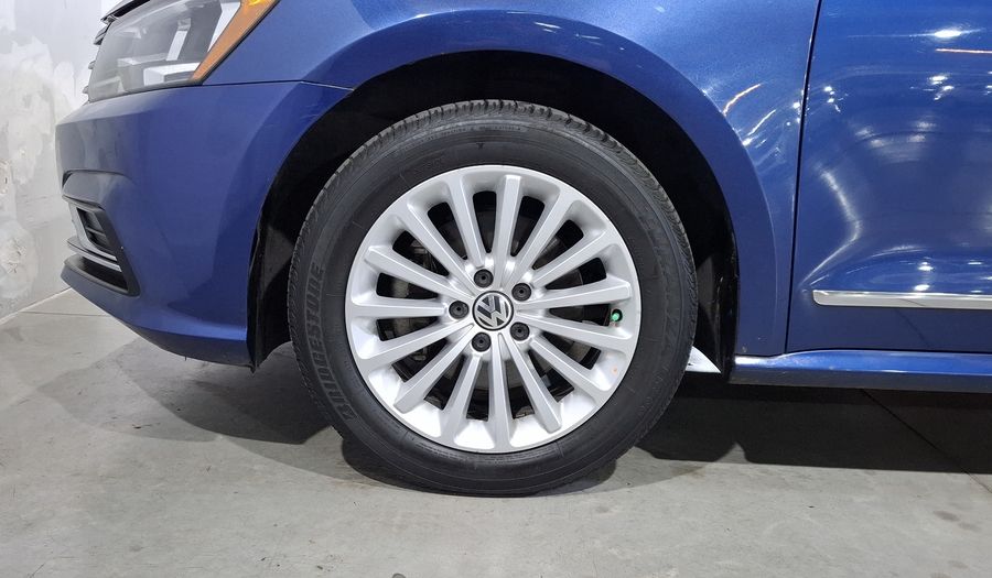 Volkswagen Passat 2.5 SPORTLINE Sedan 2016