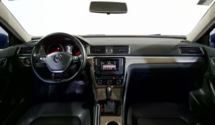 Volkswagen Passat 2.5 SPORTLINE Sedan 2016