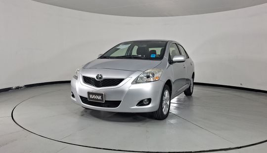Toyota • Yaris