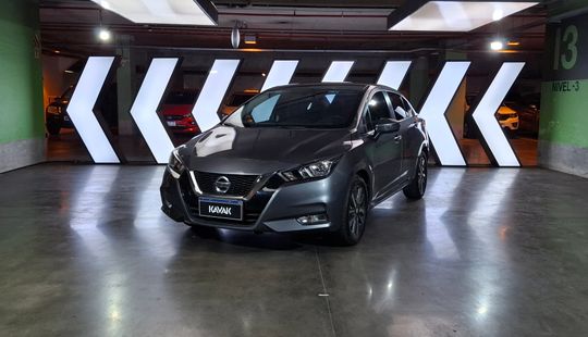 Nissan • Versa