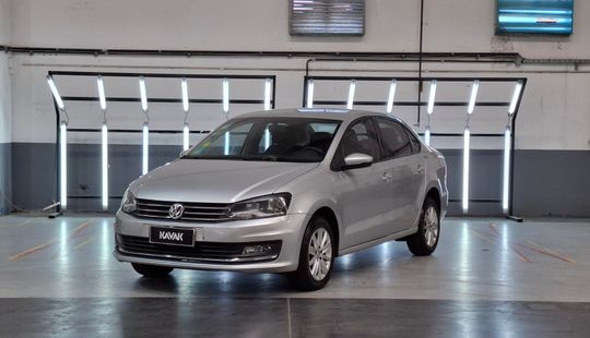 Volkswagen • Polo