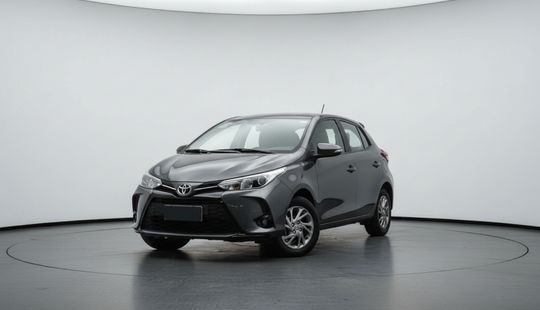 Toyota • Yaris