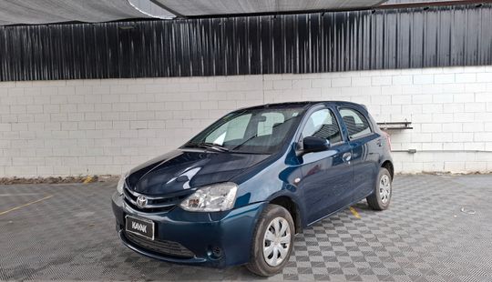 Toyota • Etios
