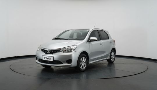 Toyota • Etios