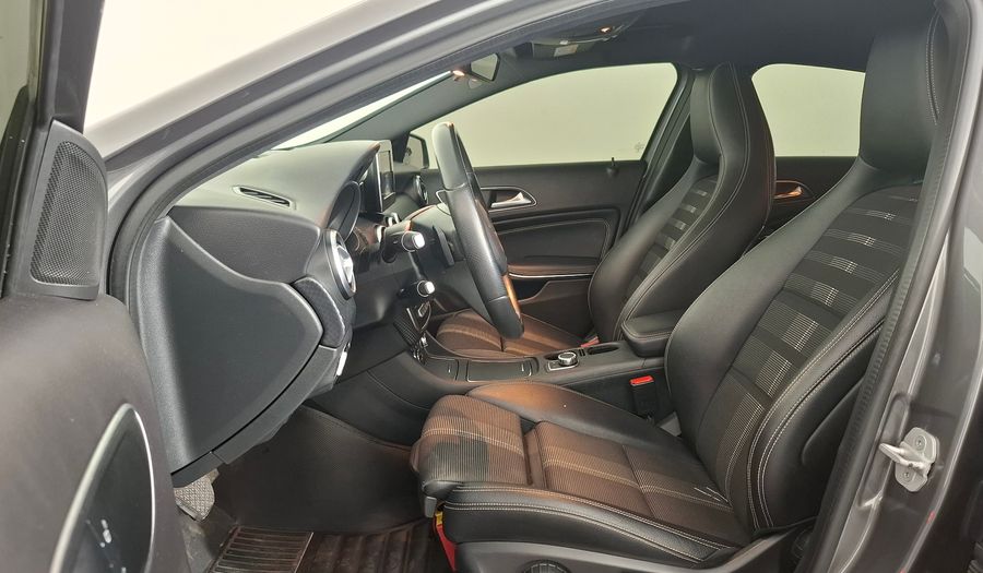 Mercedes Benz Clase A 1.6 A200 URBAN AT Hatchback 2018
