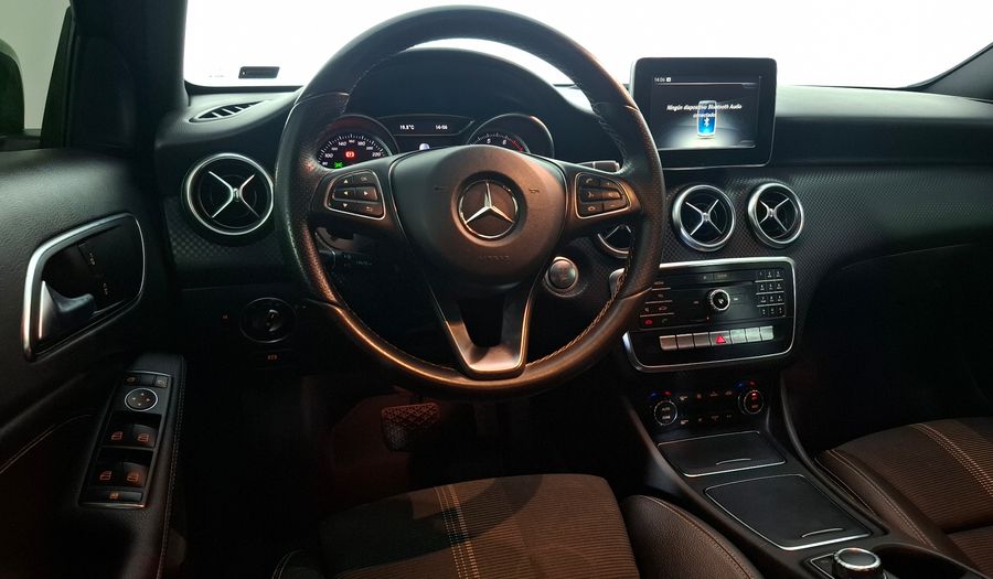 Mercedes Benz Clase A 1.6 A200 URBAN AT Hatchback 2018