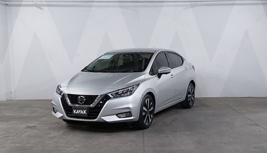 Nissan • Versa