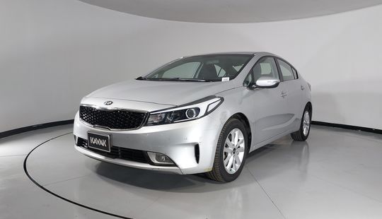 2018 • 101,680 km • Manual