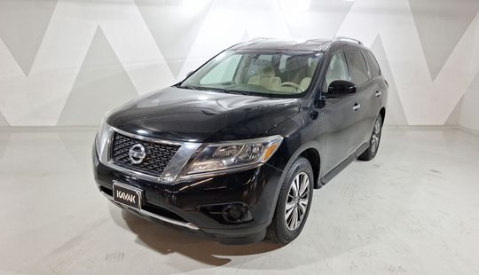 Nissan • Pathfinder