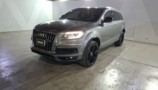 Audi • Q7