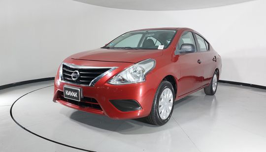 Nissan • Versa
