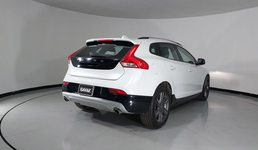 Volvo V40 2.0 MOMENTUM T4 AT AWD Hatchback 2016