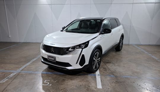 Peugeot • 5008