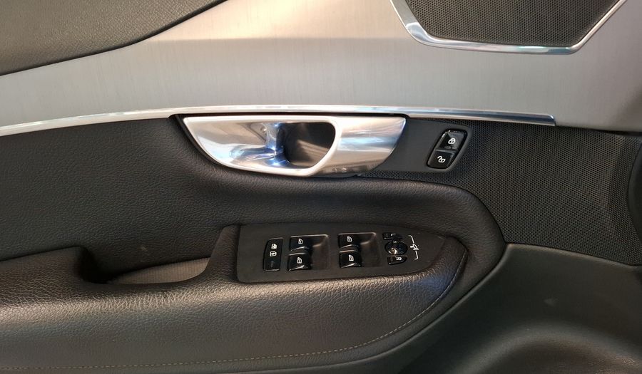 Volvo Xc90 2.0 B6 MHEV MOMENTUM AUTO AWD Suv 2022