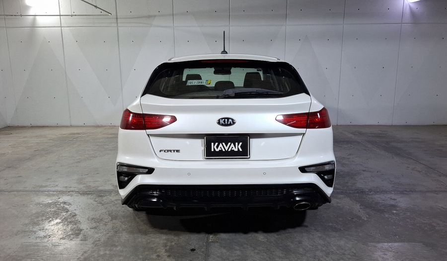 Kia Forte 2.0 EX Hatchback 2019