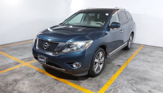 Nissan • Pathfinder