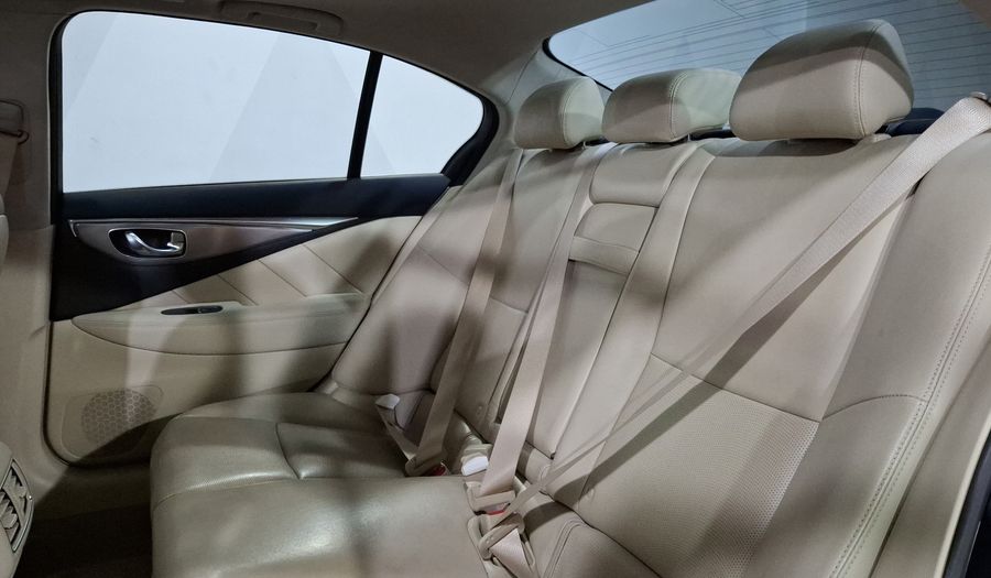 Infiniti Q50 3.7 SEDUCTION AT Sedan 2017