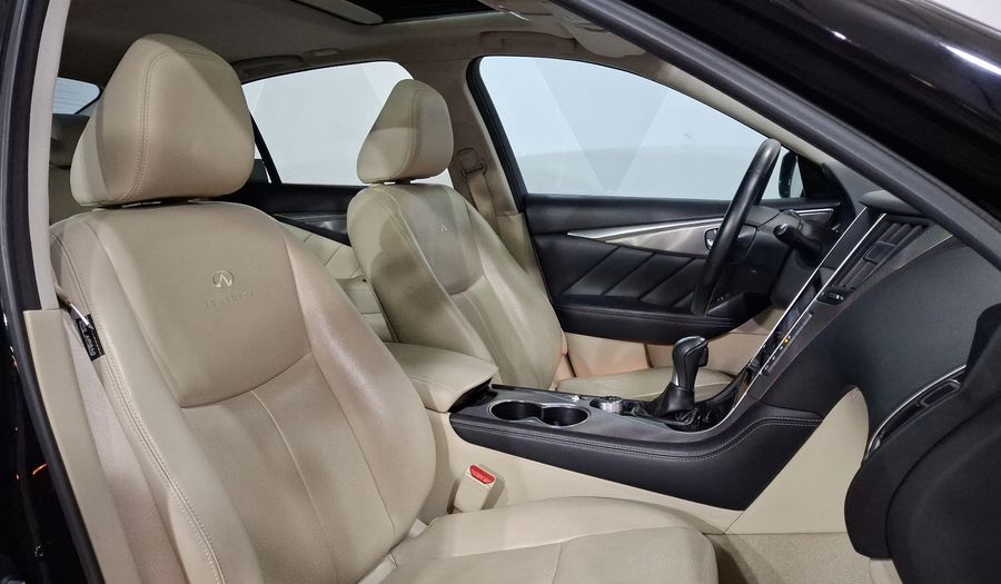 Infiniti Q50 3.7 SEDUCTION AT Sedan 2017