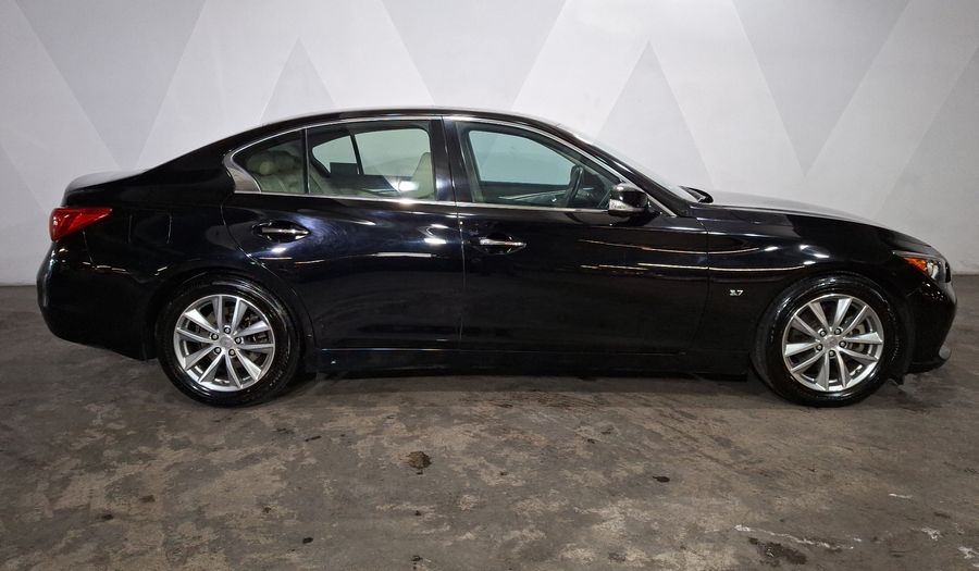 Infiniti Q50 3.7 SEDUCTION AT Sedan 2017