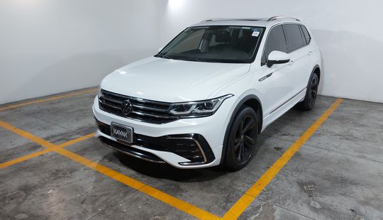 Volkswagen • Tiguan
