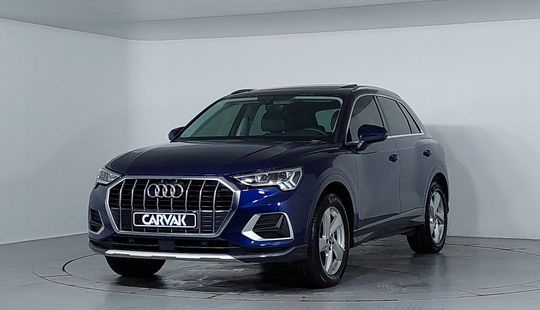 Audi • Q3