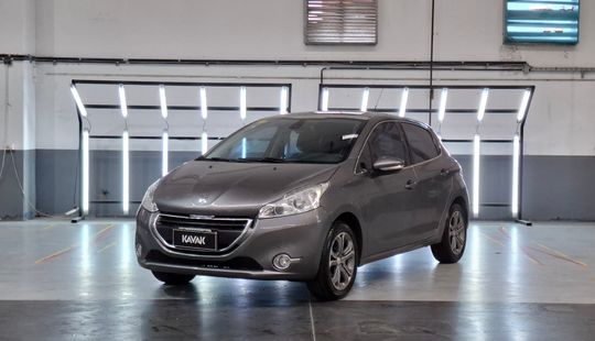 Peugeot • 208