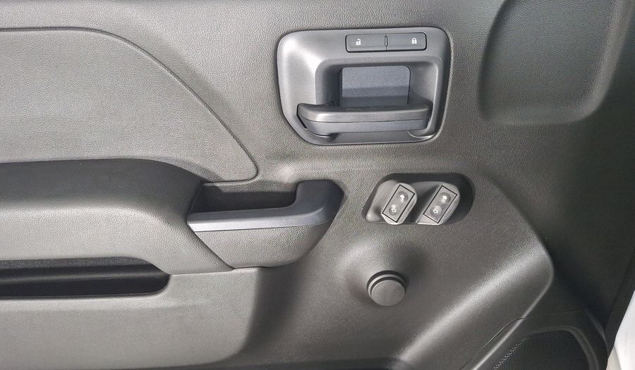 Chevrolet Silverado 2500 5.3 CAB REG A V8 LS AUTO Pickup 2018