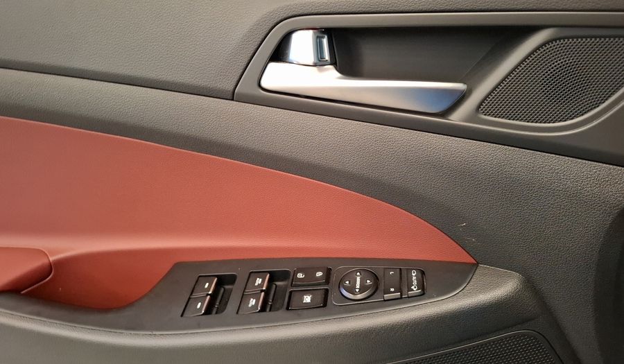 Hyundai Tucson 2.4 LIMITED TECH AUTO Suv 2019