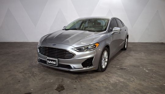 Ford • Fusion